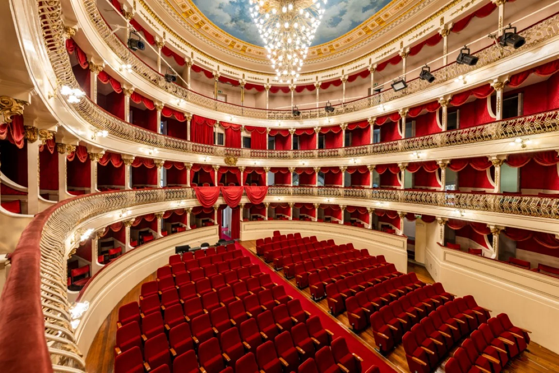 Guided Tours Baltazar Dias Municipal Theatre