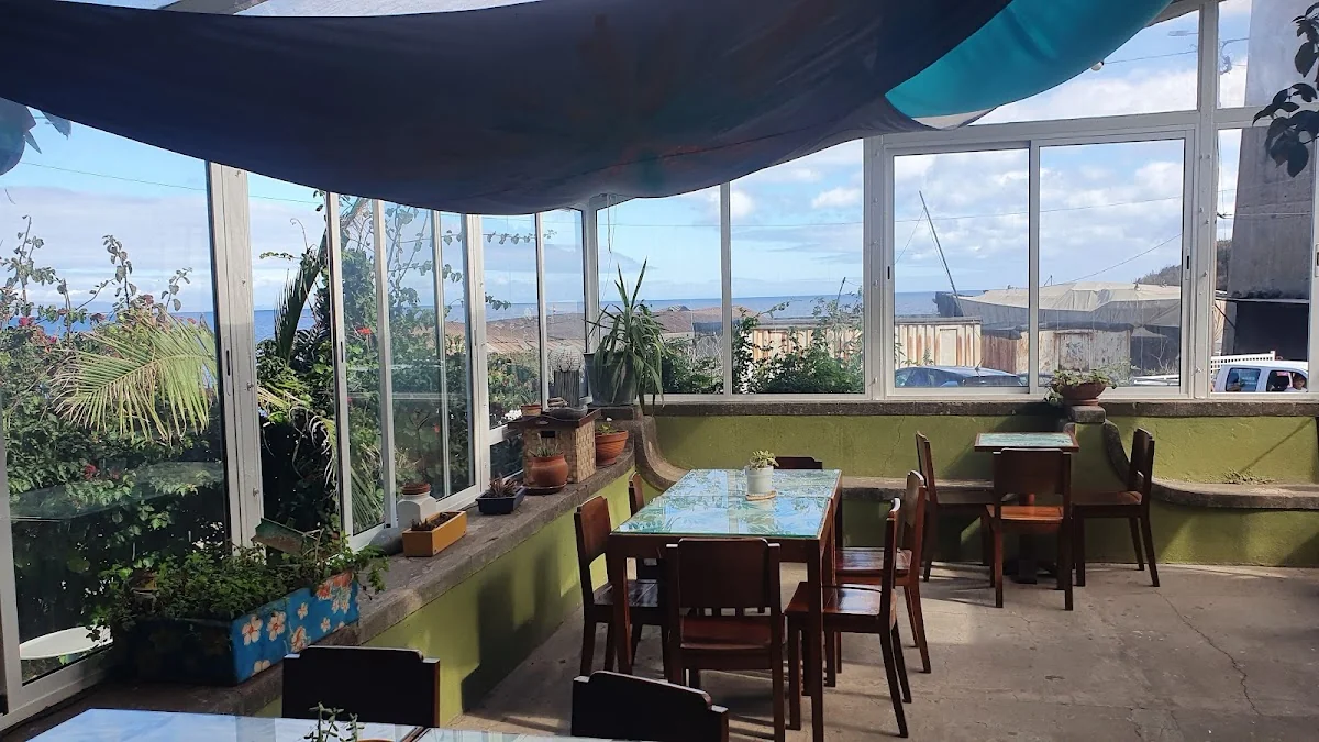 Sai de Baixo Alto Astral Bar and Restaurant