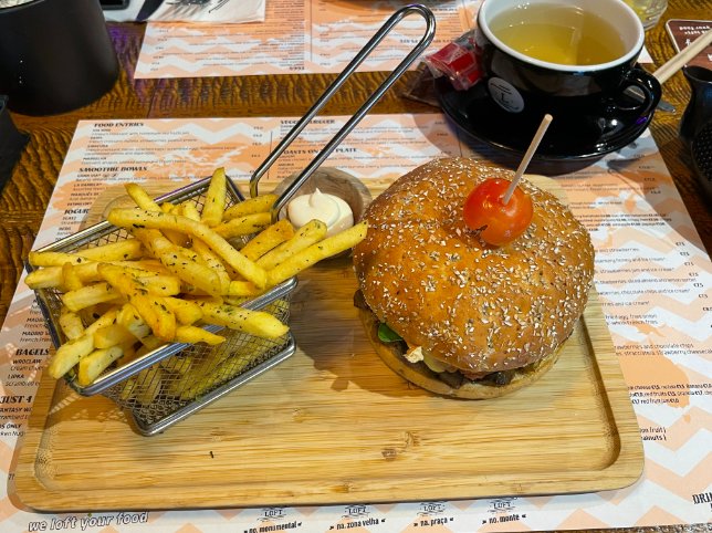 LOFT brunch & cocktail restaurant